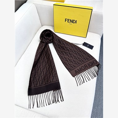 FENDI   2026秋冬新款時尚圍巾   尺寸：200-30