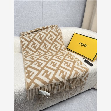FENDI   2026秋冬新款時尚圍巾   尺寸：200-50