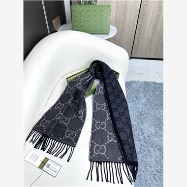 GUCCI   2026秋冬新款時尚圍巾   尺寸：194-34