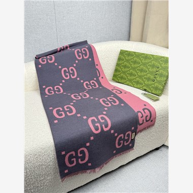GUCCI   2026秋冬新款時尚圍巾   尺寸：180-35