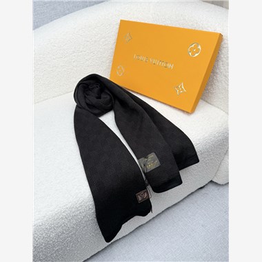LOUIS VUITTON  2026秋冬新款時尚圍巾   尺寸：180-30