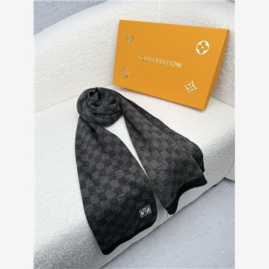 LOUIS VUITTON  2026秋冬新款時尚圍巾   尺寸：180-30