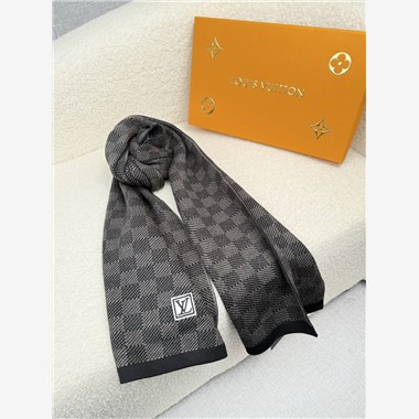 LOUIS VUITTON  2026秋冬新款時尚圍巾   尺寸：180-30