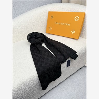 LOUIS VUITTON  2026秋冬新款時尚圍巾   尺寸：180-30