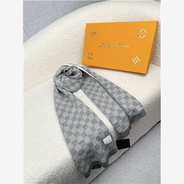 LOUIS VUITTON  2026秋冬新款時尚圍巾   尺寸：180-30