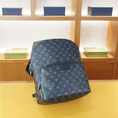 LOUIS VUITTON    2026新款男生時尚包包 尺寸：28x38x18CM