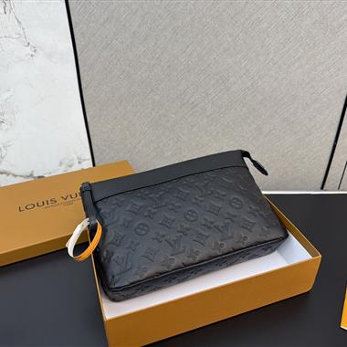 LOUIS VUITTON  2026新款男生時尚包包 尺寸：29 x 21CM