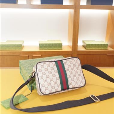 GUCCI    2026新款男生時尚包包 尺寸：22x14x5CM