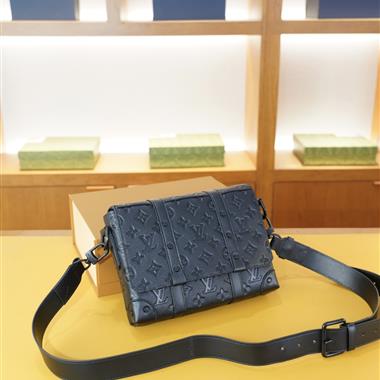 LOUIS VUITTON   2026新款男生時尚包包 尺寸：24x17x5CM