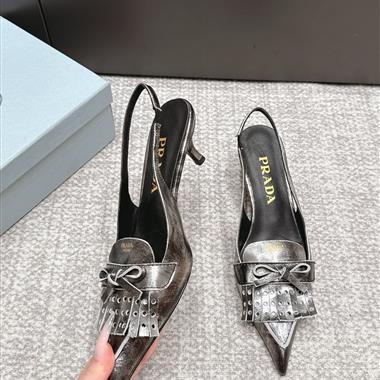 PRADA  2026新款女生休閒時尚鞋子
