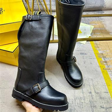 FENDI    2026新款女生休閒時尚鞋子