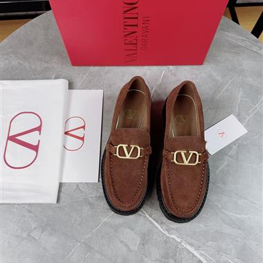 Valentino    2026新款女生休閒時尚鞋子