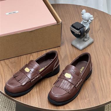 MIUMIU   2026新款女生休閒時尚鞋子