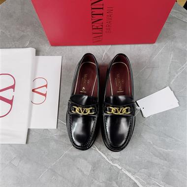 Valentino    2026新款女生休閒時尚鞋子