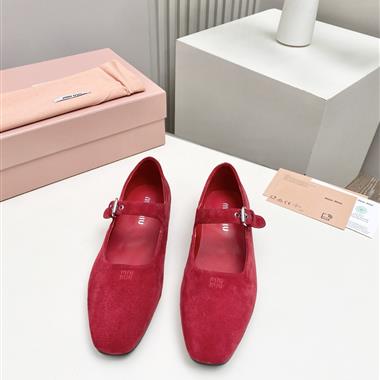 MIUMIU   2026新款女生休閒時尚鞋子