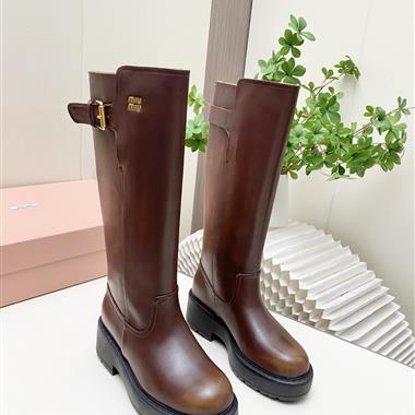 MIUMIU   2026新款女生休閒時尚鞋子