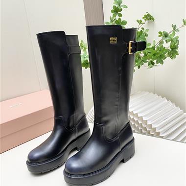 MIUMIU   2026新款女生休閒時尚鞋子