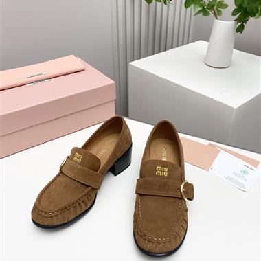 MIUMIU   2026新款女生休閒時尚鞋子
