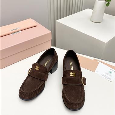 MIUMIU   2026新款女生休閒時尚鞋子