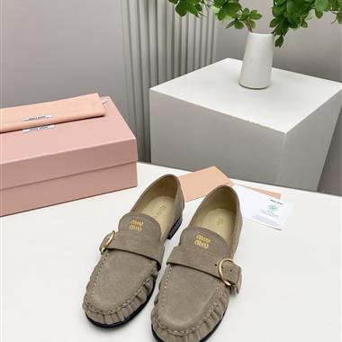 MIUMIU   2026新款女生休閒時尚鞋子