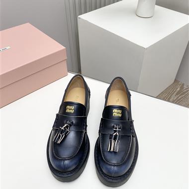 MIUMIU   2026新款女生休閒時尚鞋子