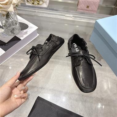 PRADA    2026新款女生休閒時尚鞋子