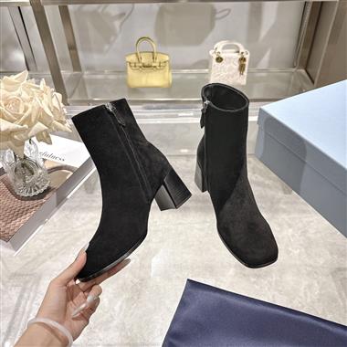 PRADA    2026新款女生休閒時尚鞋子
