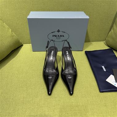 PRADA    2026新款女生休閒時尚鞋子