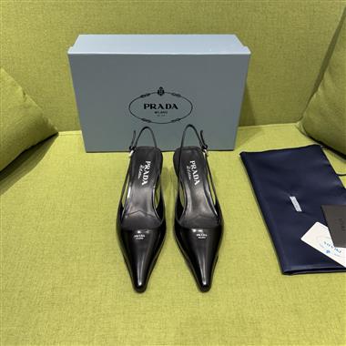 PRADA    2026新款女生休閒時尚鞋子