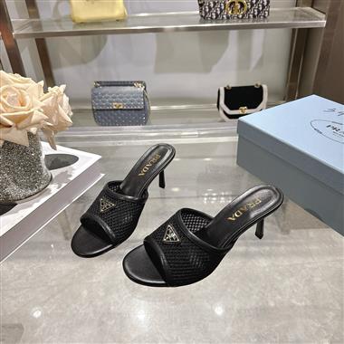 PRADA    2026新款女生休閒時尚鞋子
