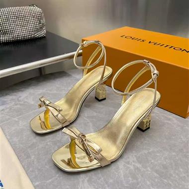 Louis Vuitton    2026新款女生休閒時尚鞋子