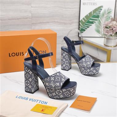 Louis Vuitton    2026新款女生休閒時尚鞋子