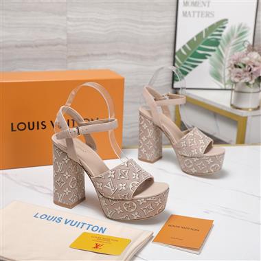 Louis Vuitton    2026新款女生休閒時尚鞋子