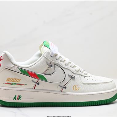 NIKE AIR FORCE 1‘07